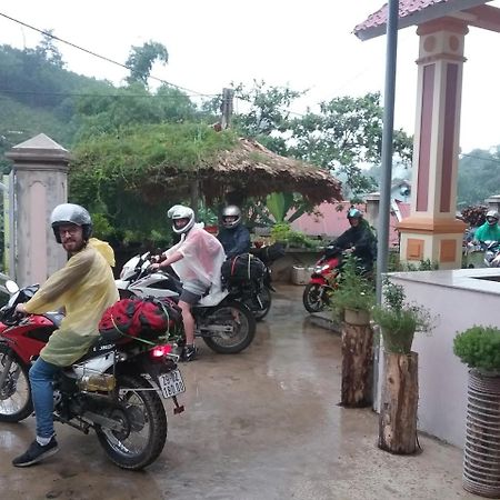 Thac Ba Family Homestay Ho To Extérieur photo