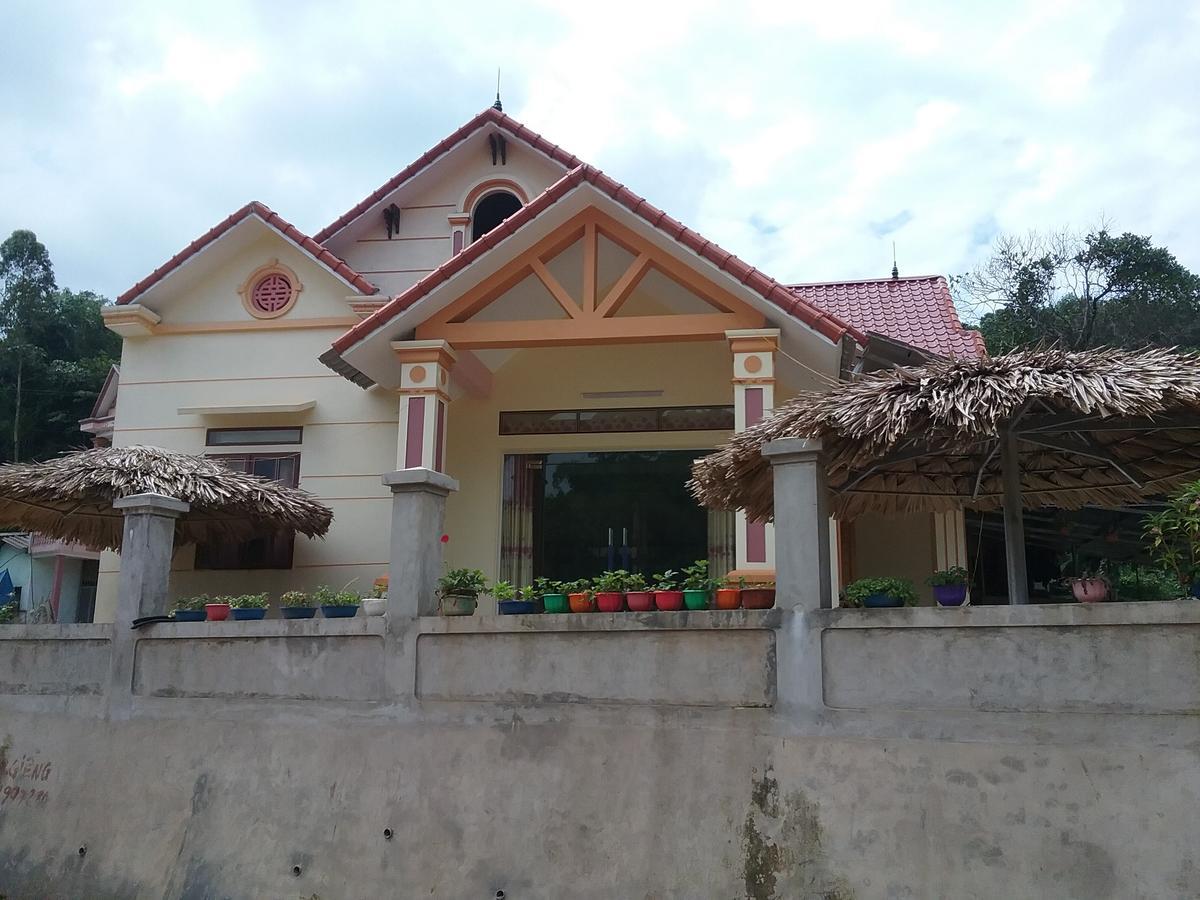 Thac Ba Family Homestay Ho To Extérieur photo
