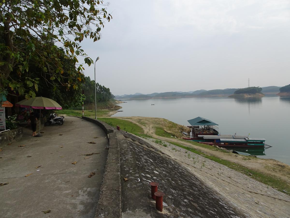 Thac Ba Family Homestay Ho To Extérieur photo