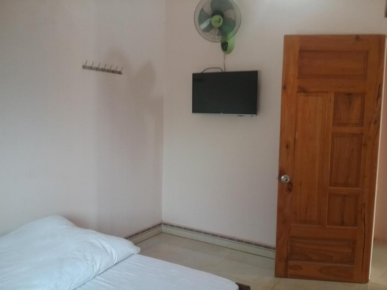 Thac Ba Family Homestay Ho To Extérieur photo