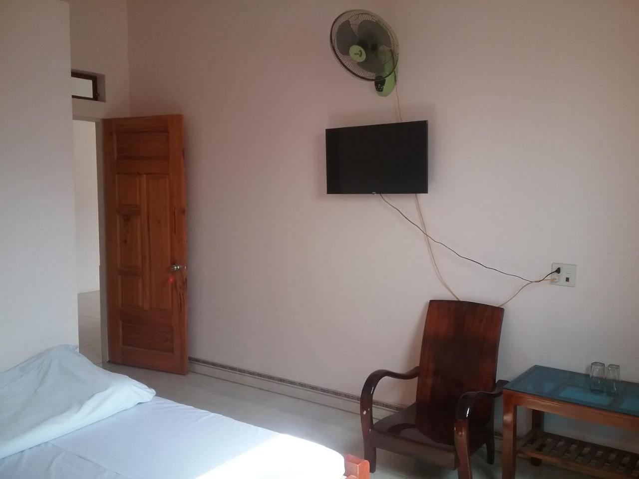 Thac Ba Family Homestay Ho To Extérieur photo